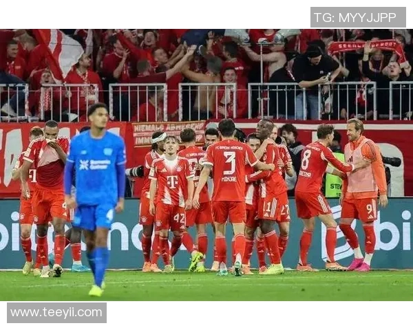 国王杯激战：拜仁逆转那不勒斯红牌事件引发全场热议与争议