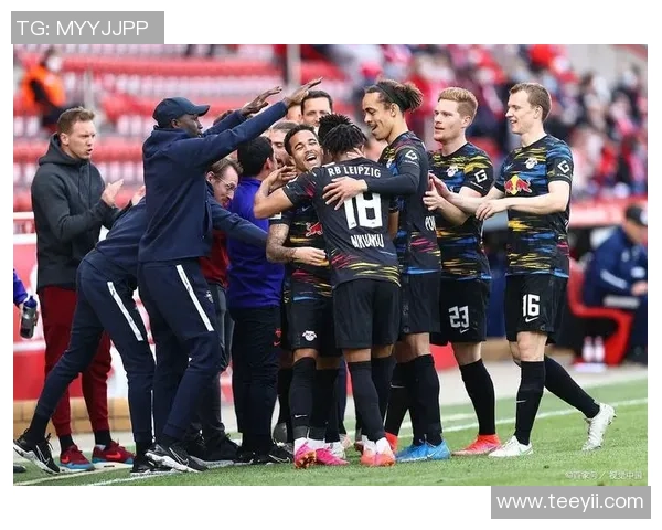 德甲激战：热刺与莱比锡战成平局意外引发全场热议