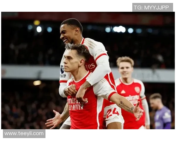 尤文图斯大胜阿森纳6-2赛场瞬间引发热烈讨论与焦点分析